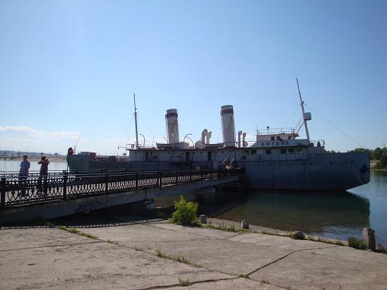 Иркутск. Ледокол Ангара