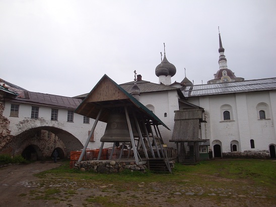 Соловецкий монастырь. Рухлядная палата и звонница