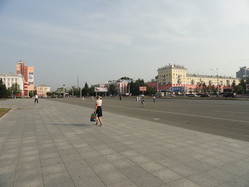 Площадь Советов утром