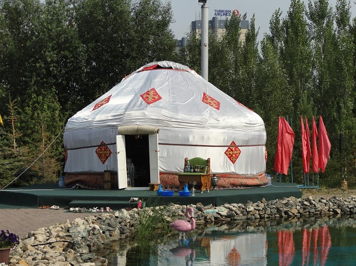 Традиционная казахская юрта